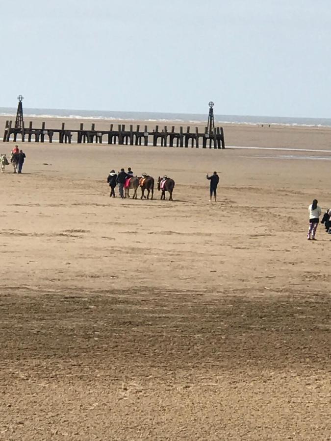 Beach Lookout - Sea Views Литам Сент Аннс Екстериор снимка